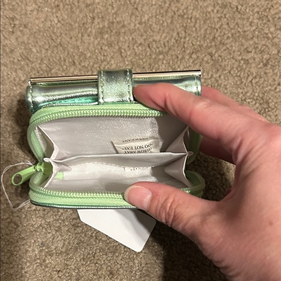 Metallic Wallet - Picture 4 of 4